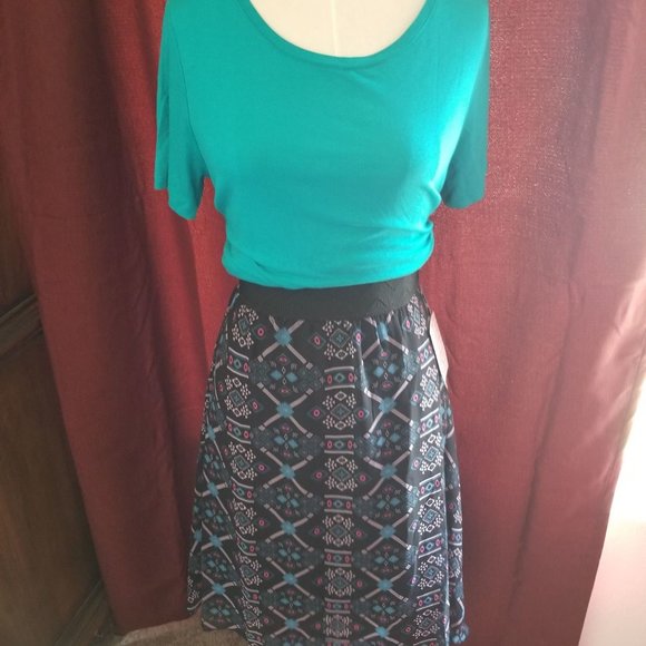 Lularoe Lola Chiffon Skirt .. XS Black with Southwestern Design - NW - Picture 5 of 5